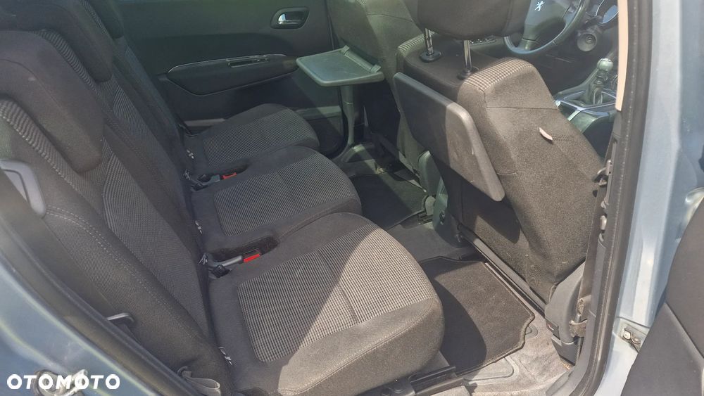 Peugeot 5008 - 14