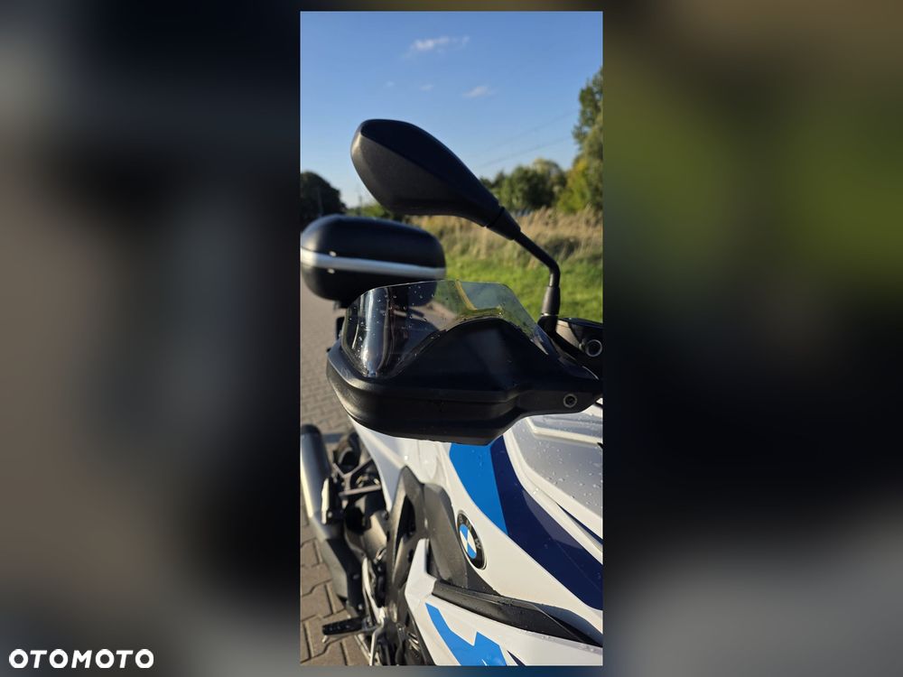 BMW XR - 18
