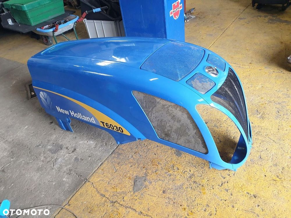 Maska Pokrywa Silnika NEW HOLLAND T6030