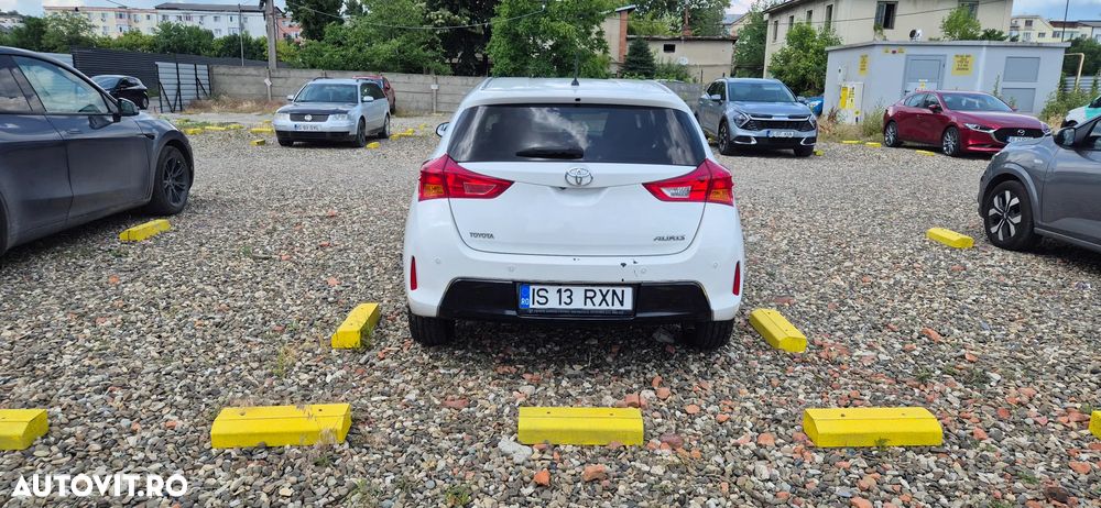 Toyota Auris - 6