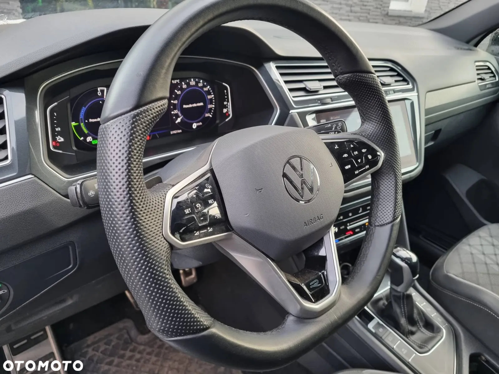 Volkswagen Tiguan - 11