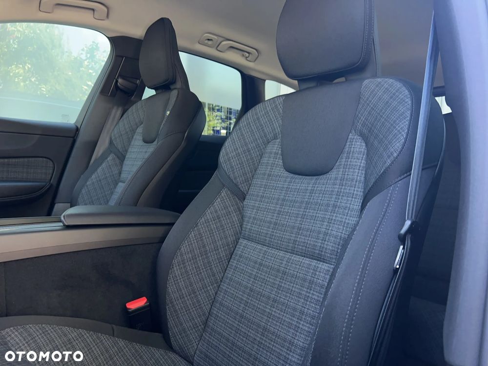 Volvo XC 60 B5 B AWD Core - 14