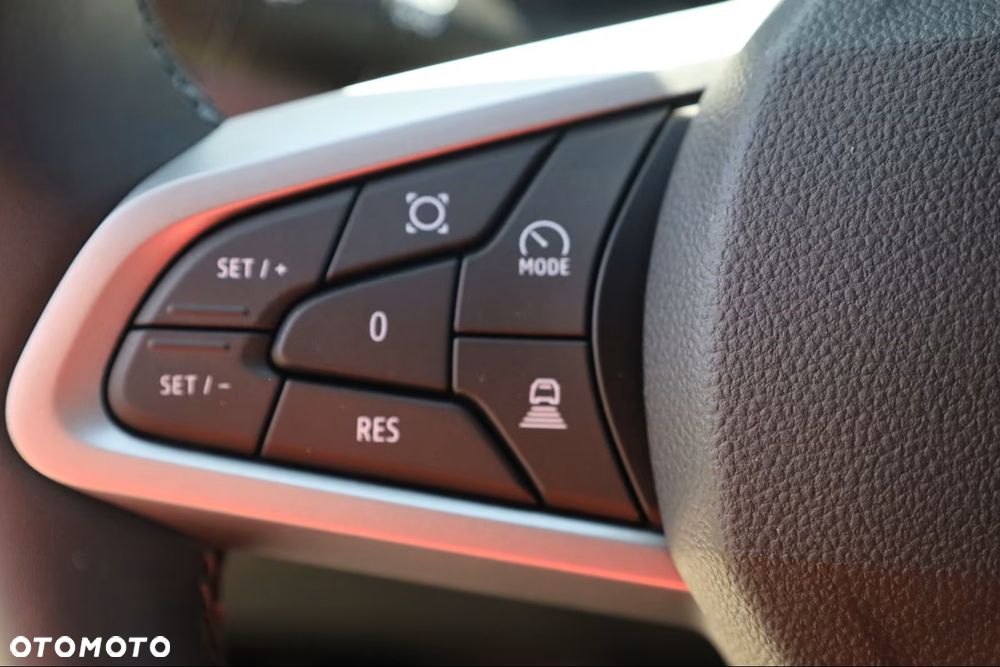 Dacia Duster 1.8 Full Hybrid 155 Journey MMT - 11