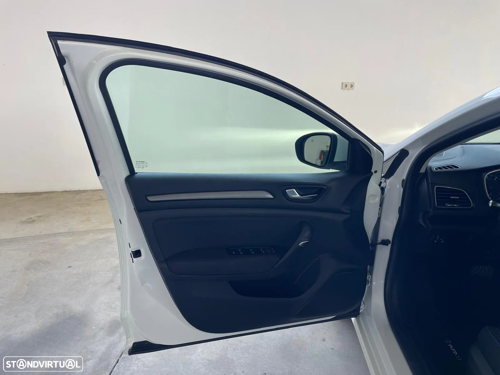 Renault Mégane 1.5 Blue dCi Limited EDC - 29