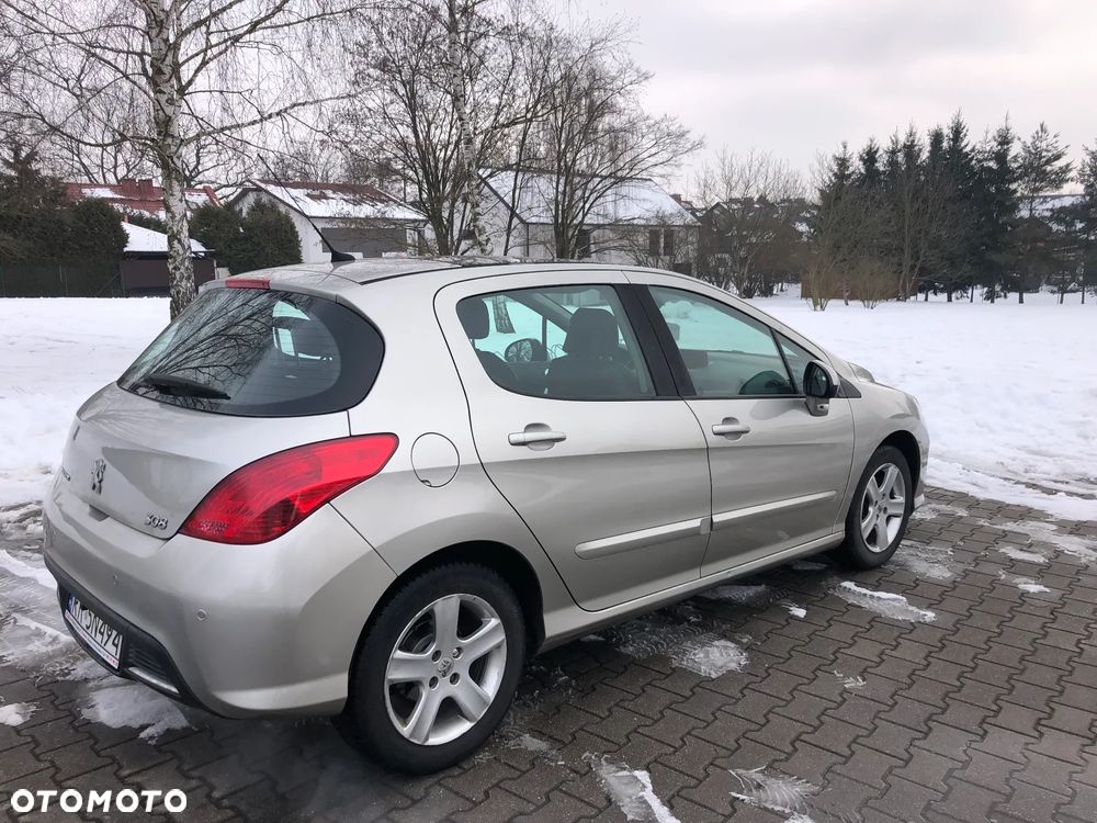 Peugeot 308 1.6 Premium Plus - 3