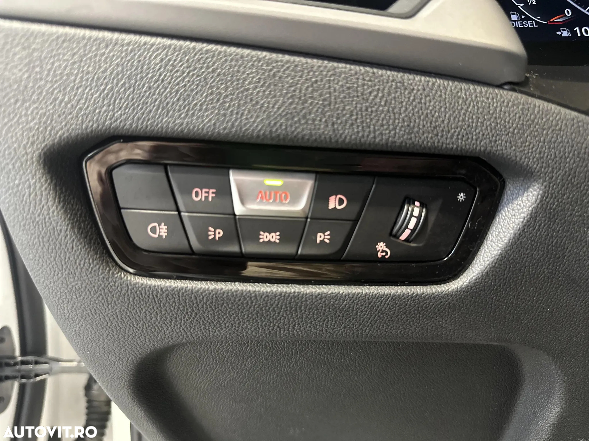 BMW Seria 3 320d Touring xDrive Aut. - 15