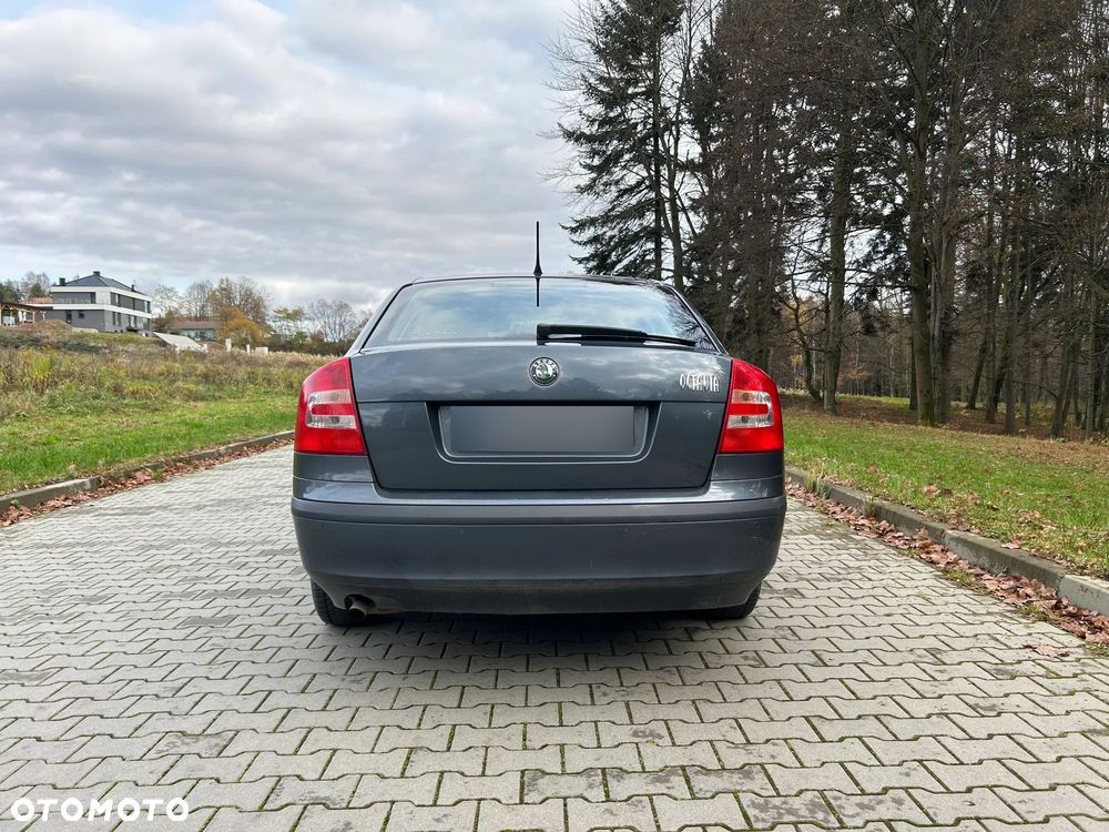 Skoda Octavia 1.6 - 4