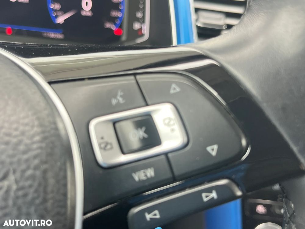 Volkswagen T-Roc - 15