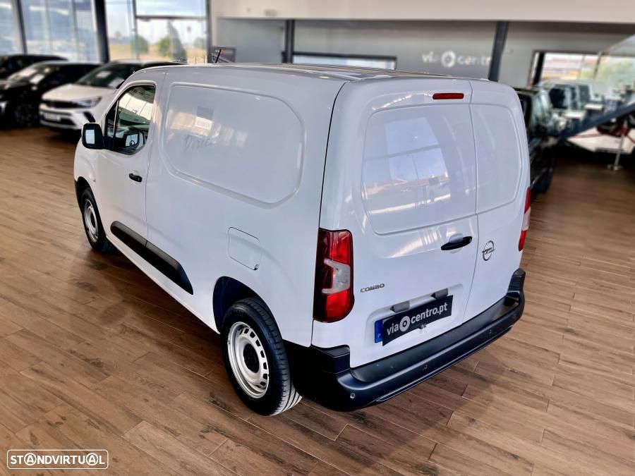 Opel Combo 1.5 CDTi 102cv L1H1 Enjoy 3 Lug. c/IVA DEDUTÍVEL - 4