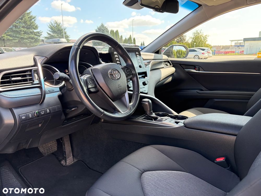 Toyota Camry 2.5 Hybrid Comfort CVT - 10