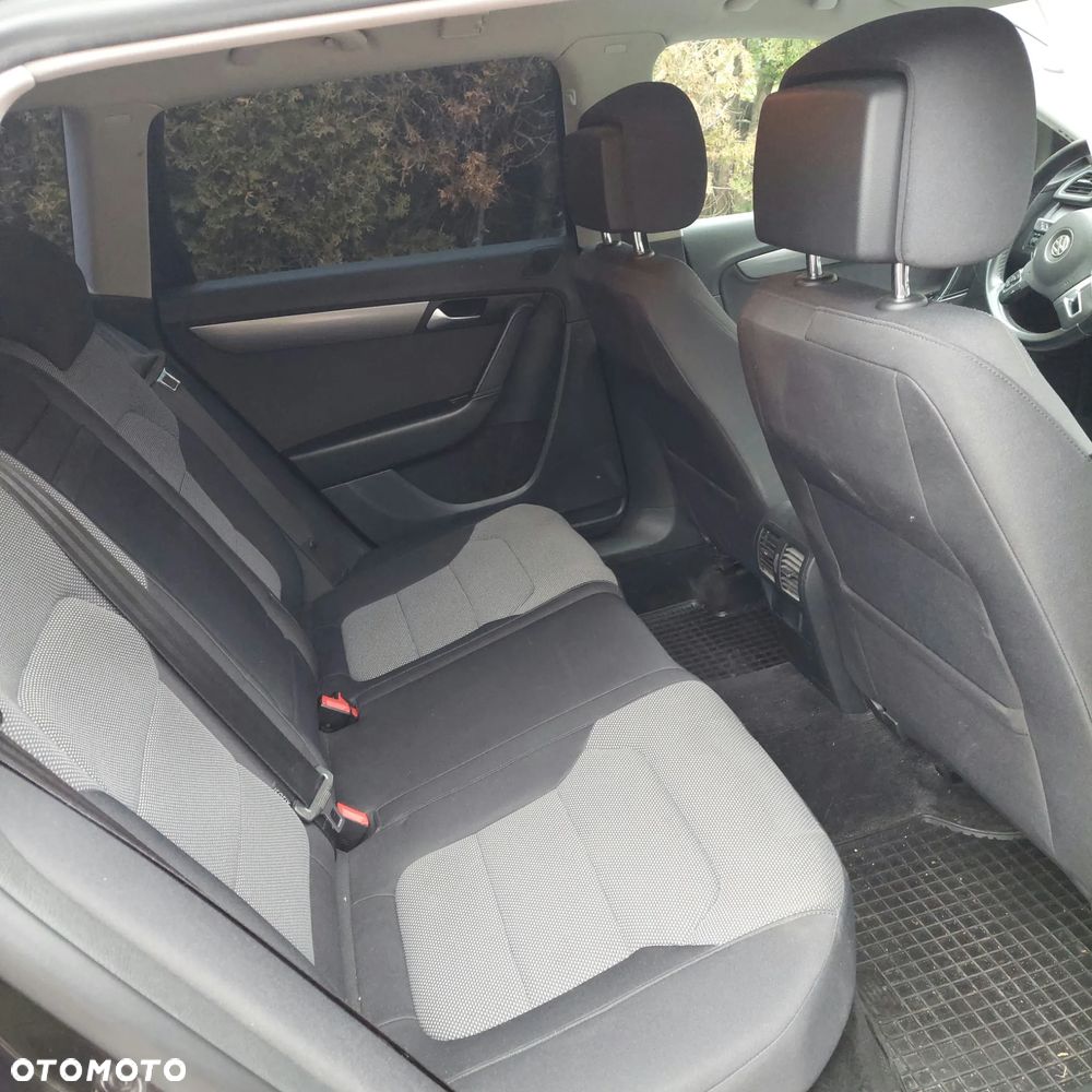 Volkswagen Passat 2.0 TDI Comfortline - 5