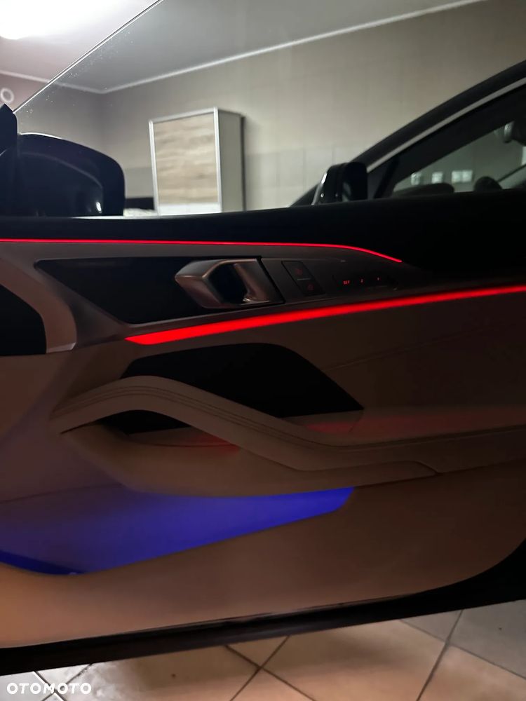 BMW Seria 8 - 28