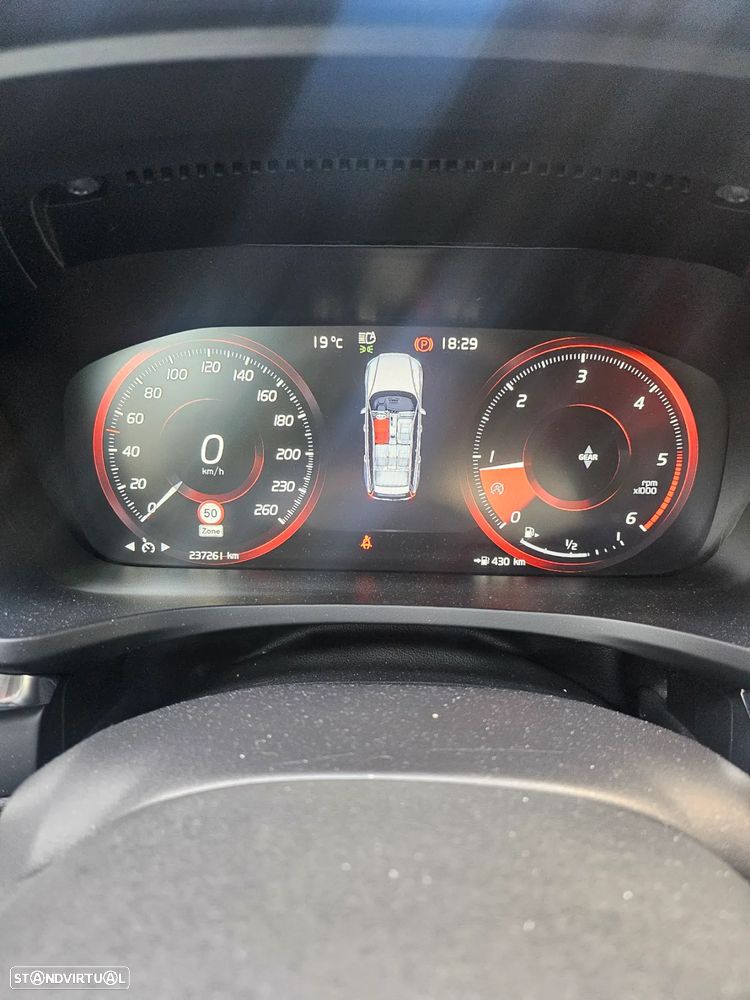 Volvo V60 2.0 D3 Momentum - 13