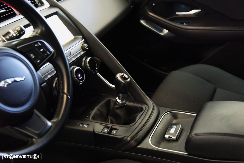 Jaguar E-Pace 2.0 i4D - 13