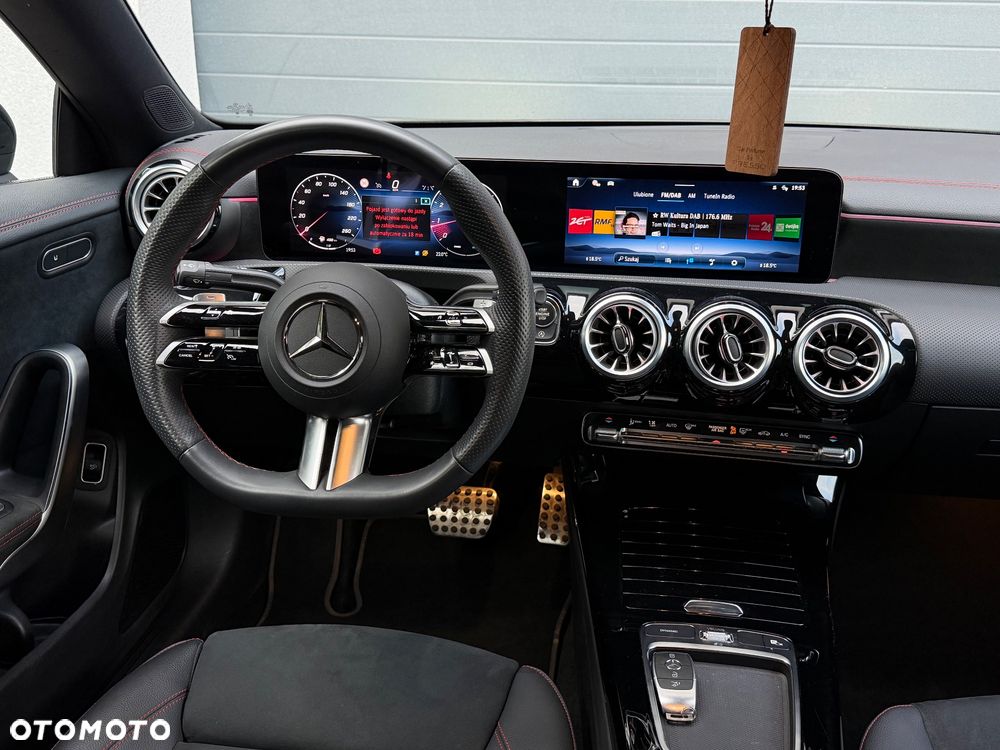 Mercedes-Benz CLA 220 AMG Line 7G-DCT - 11
