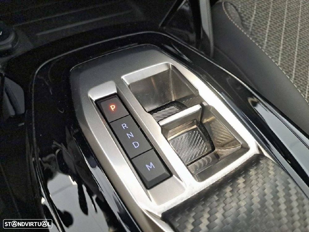 Peugeot 208 1.2 Hybrid Allure e-DCS6 - 22