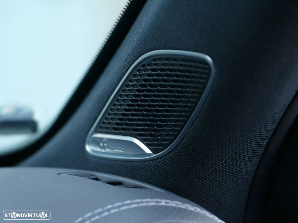 Mercedes-Benz A 250 e AMG Line - 36