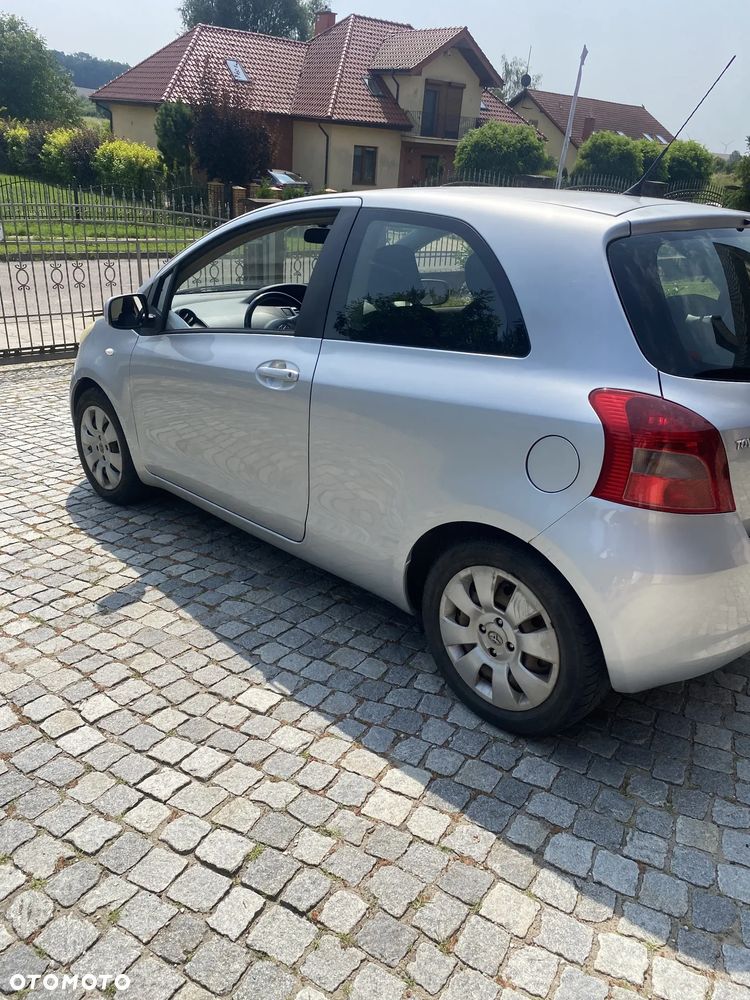 Toyota Yaris 1.0 VVT-i - 1