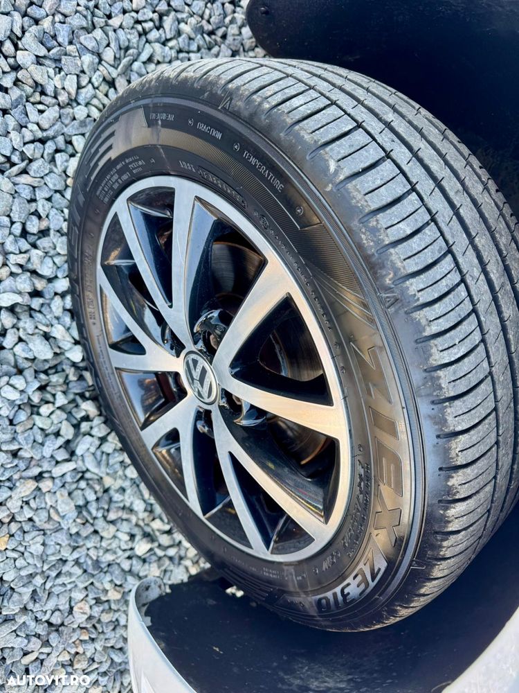 Volkswagen Touran 1.6 TDI DPF BlueMotion Technology Comfortline - 18