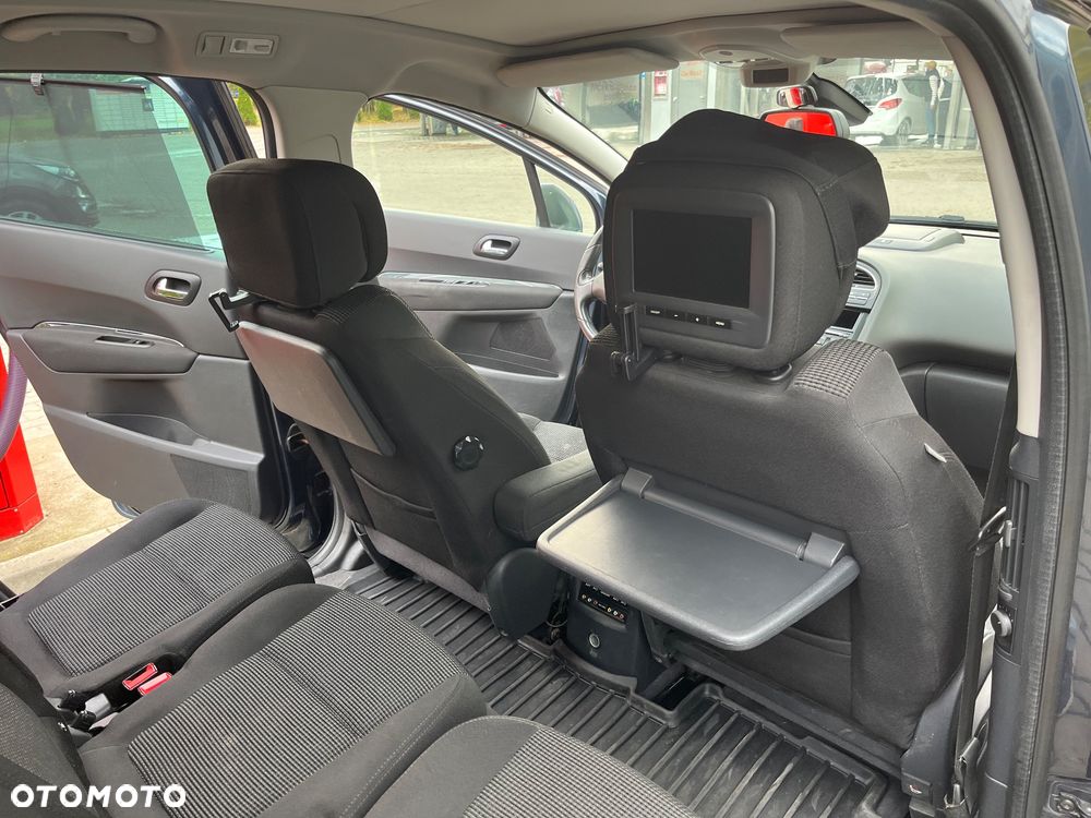 Peugeot 5008 - 13