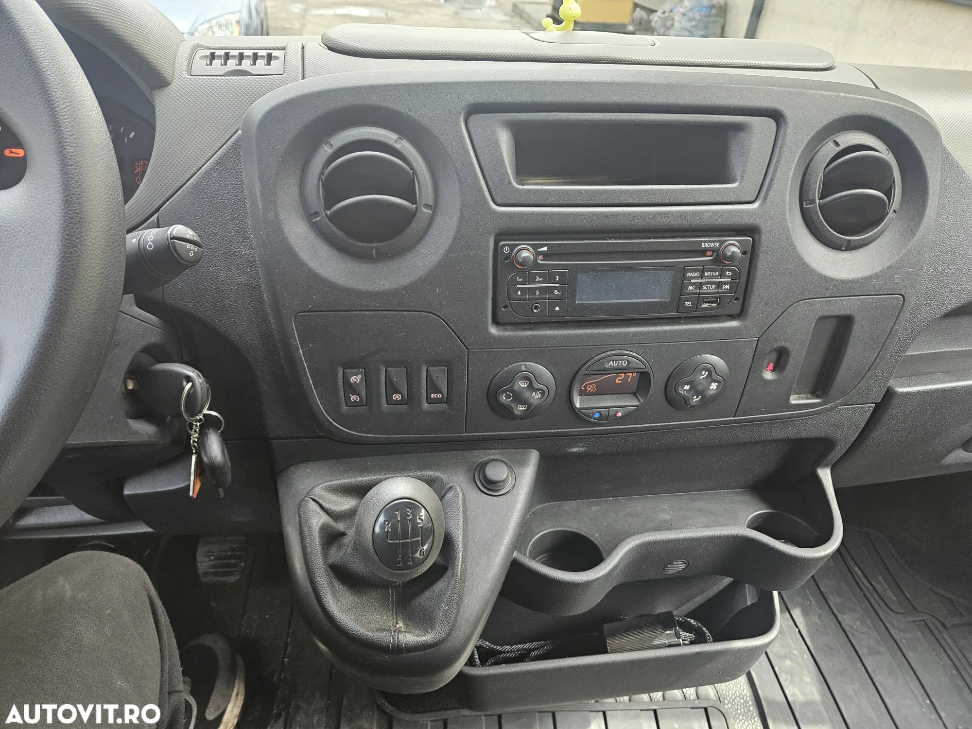 Nissan NV 400 - 6