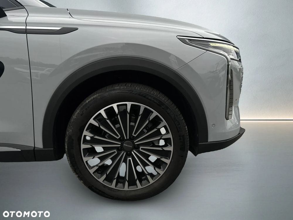 Omoda 9 1.5 Super Hybrid Exclusive AWD - 11