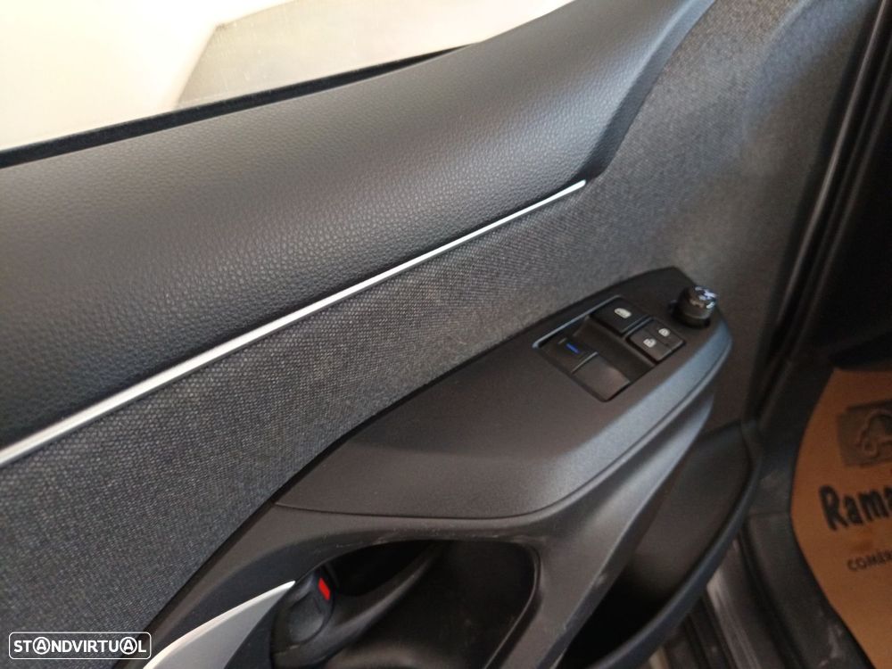 Toyota Yaris 1.5 HDF Comfort Plus - 24