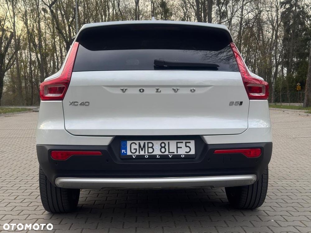 Volvo XC 40 B5 B AWD Geartronic Inscription - 9