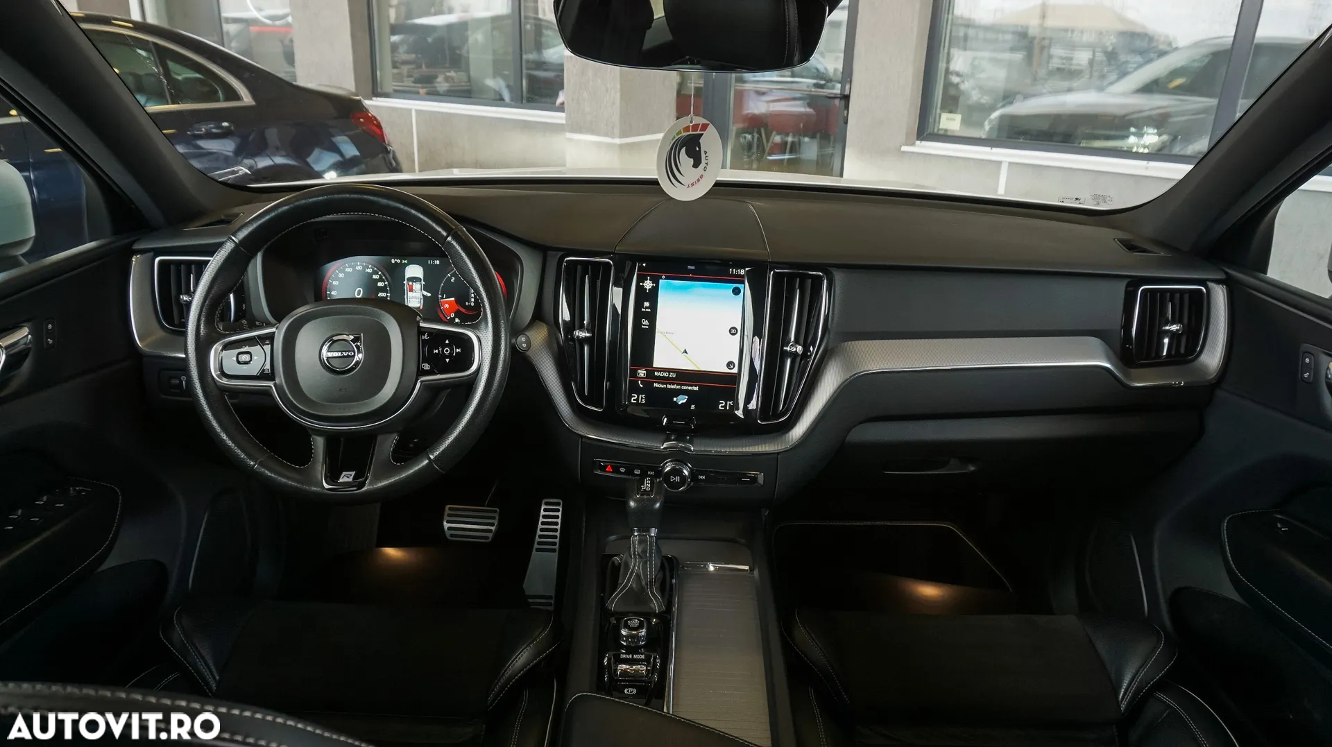 Volvo XC 60 D4 AWD Geartronic RDesign - 8