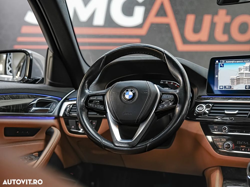 BMW Seria 5 530i Aut. Luxury Line - 15