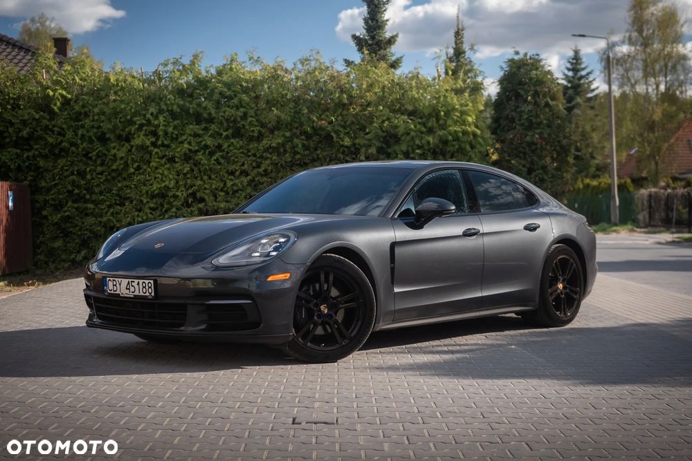 Porsche Panamera 4 - 1
