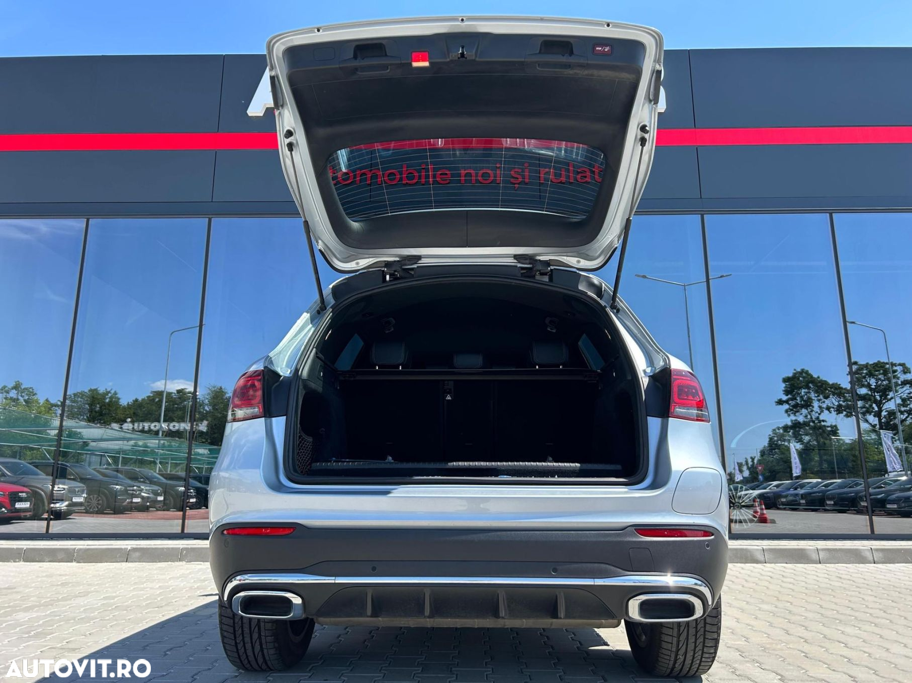 Mercedes-Benz GLC 300 e 4Matic 9G-TRONIC AMG Line - 7
