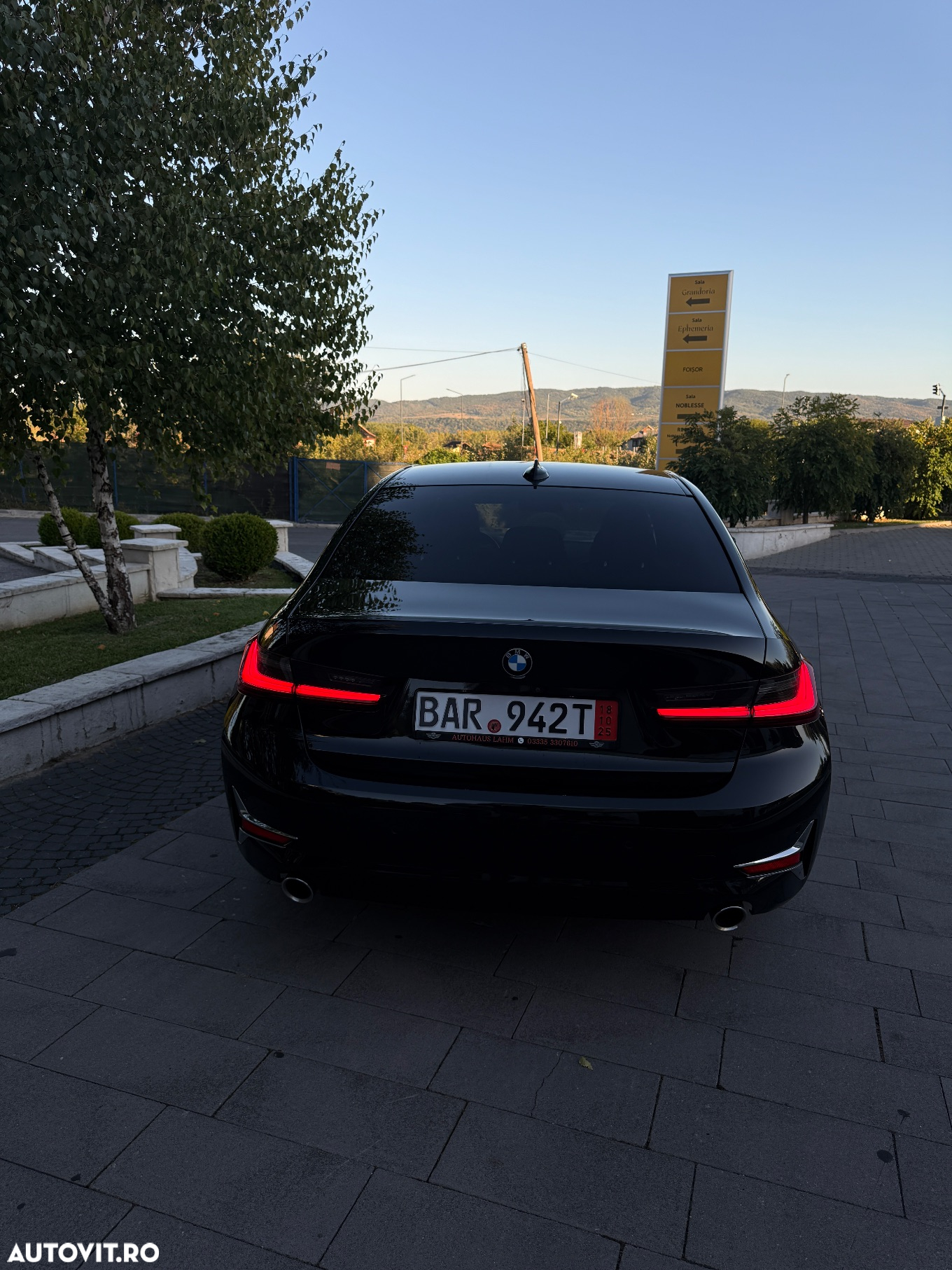 BMW Seria 3 318i AT - 2