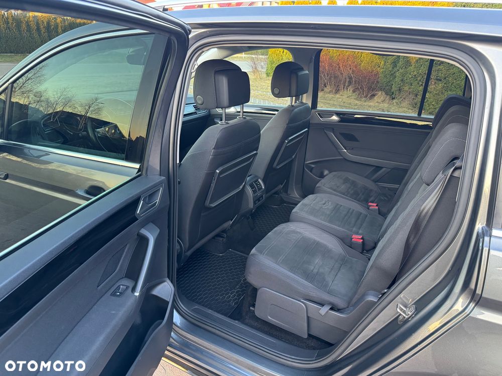 Volkswagen Touran - 23