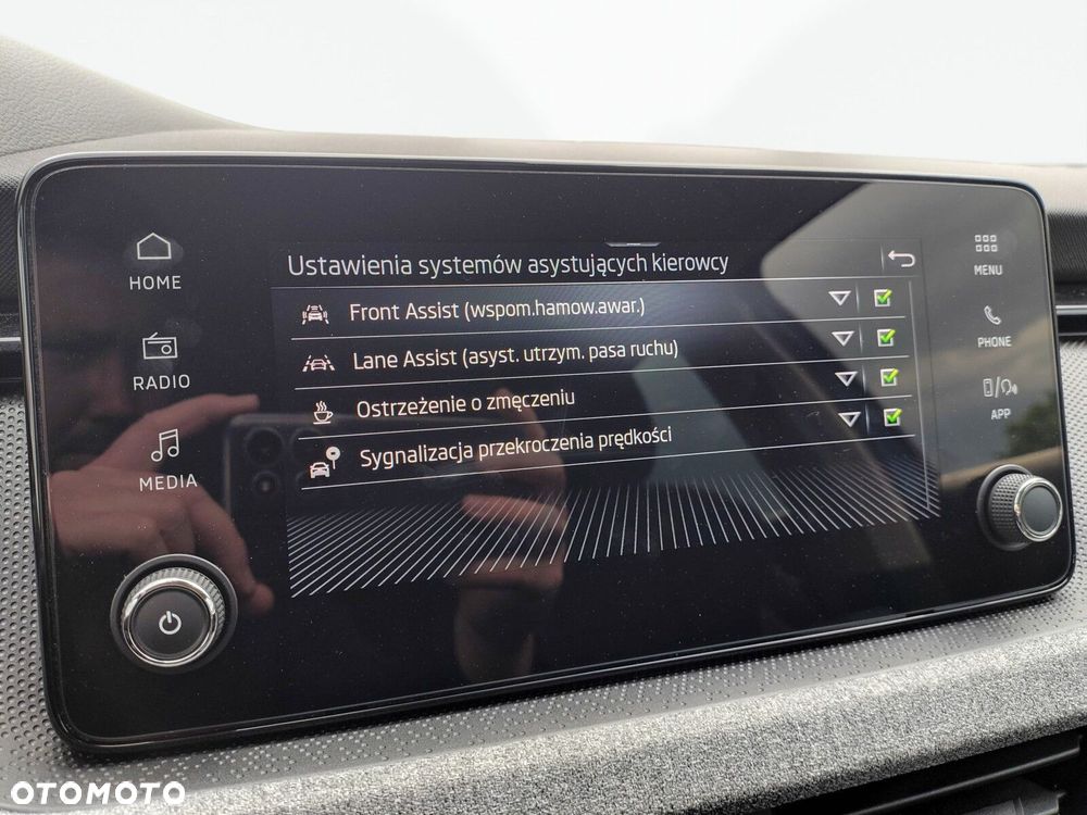 Skoda Scala 1.0 TSI Selection - 25