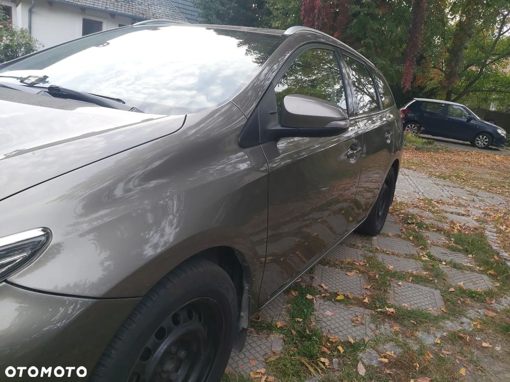 Toyota Auris 1.6 Premium - 26