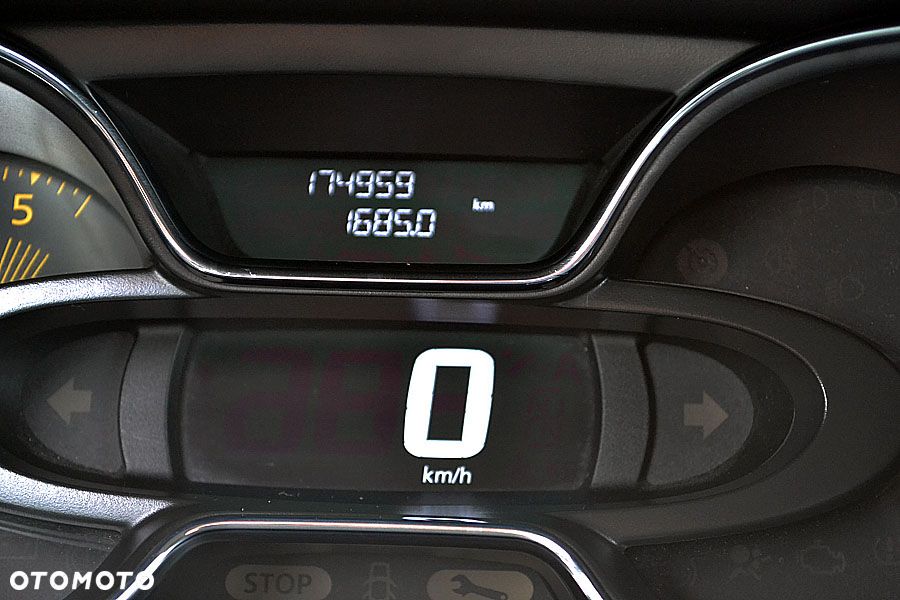 Renault Captur - 16