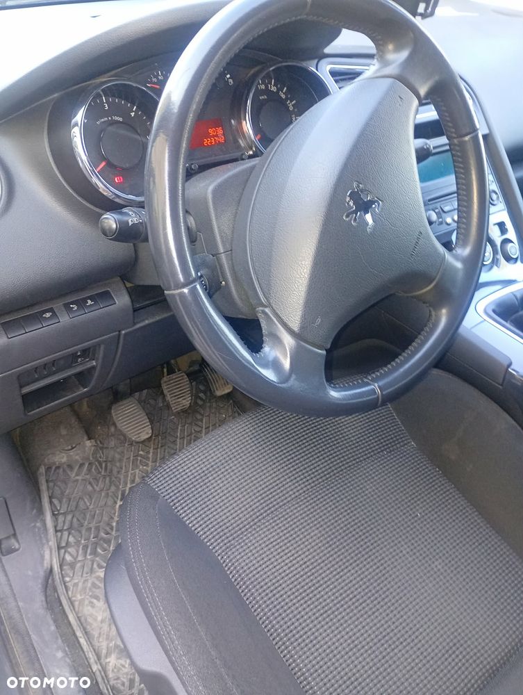 Peugeot 5008 HDI FAP 150 Platinum - 25