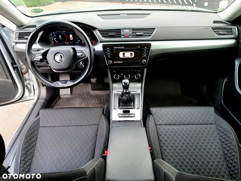 Skoda Superb 2.0 TDI SCR Ambition - 13