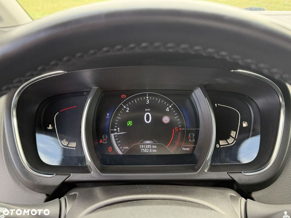 Renault Scenic - 32