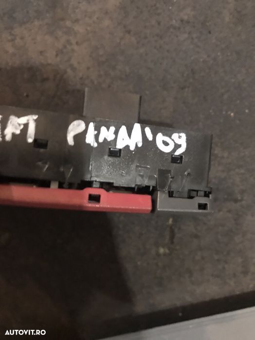 Buton comanda avarie dezaburire fiat panda 2009 - 1