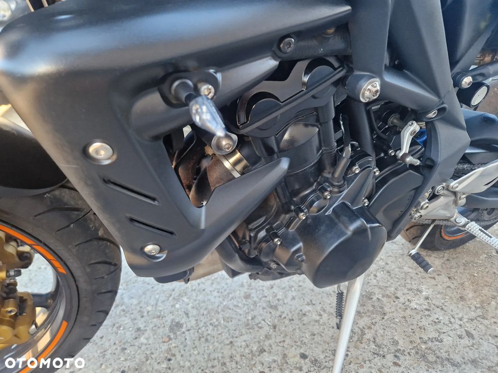 Triumph Street Triple - 34