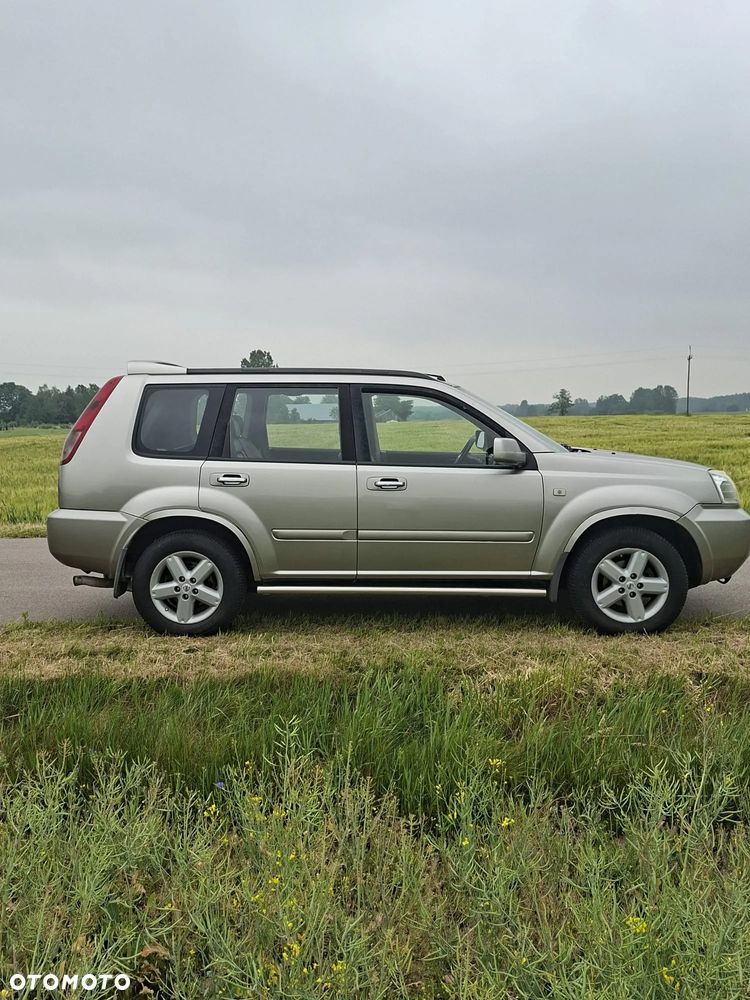 Nissan X-Trail 2.2 dCi Elegance - 3