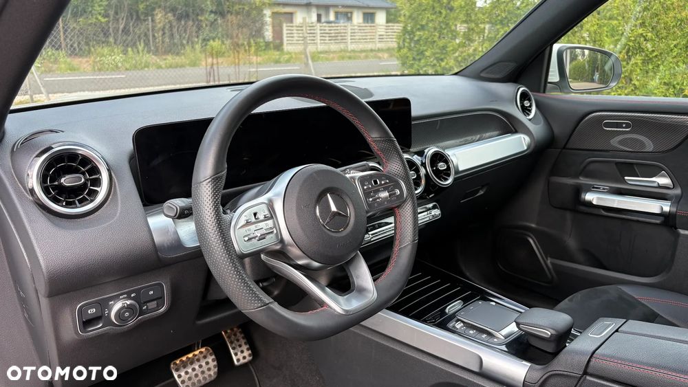 Mercedes-Benz GLB 200 4-Matic AMG Line 8G-DCT - 23