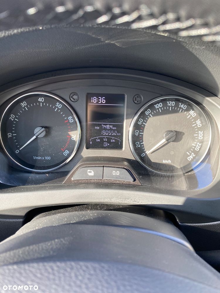 Skoda RAPID 1.2 TSI Elegance Max - 12
