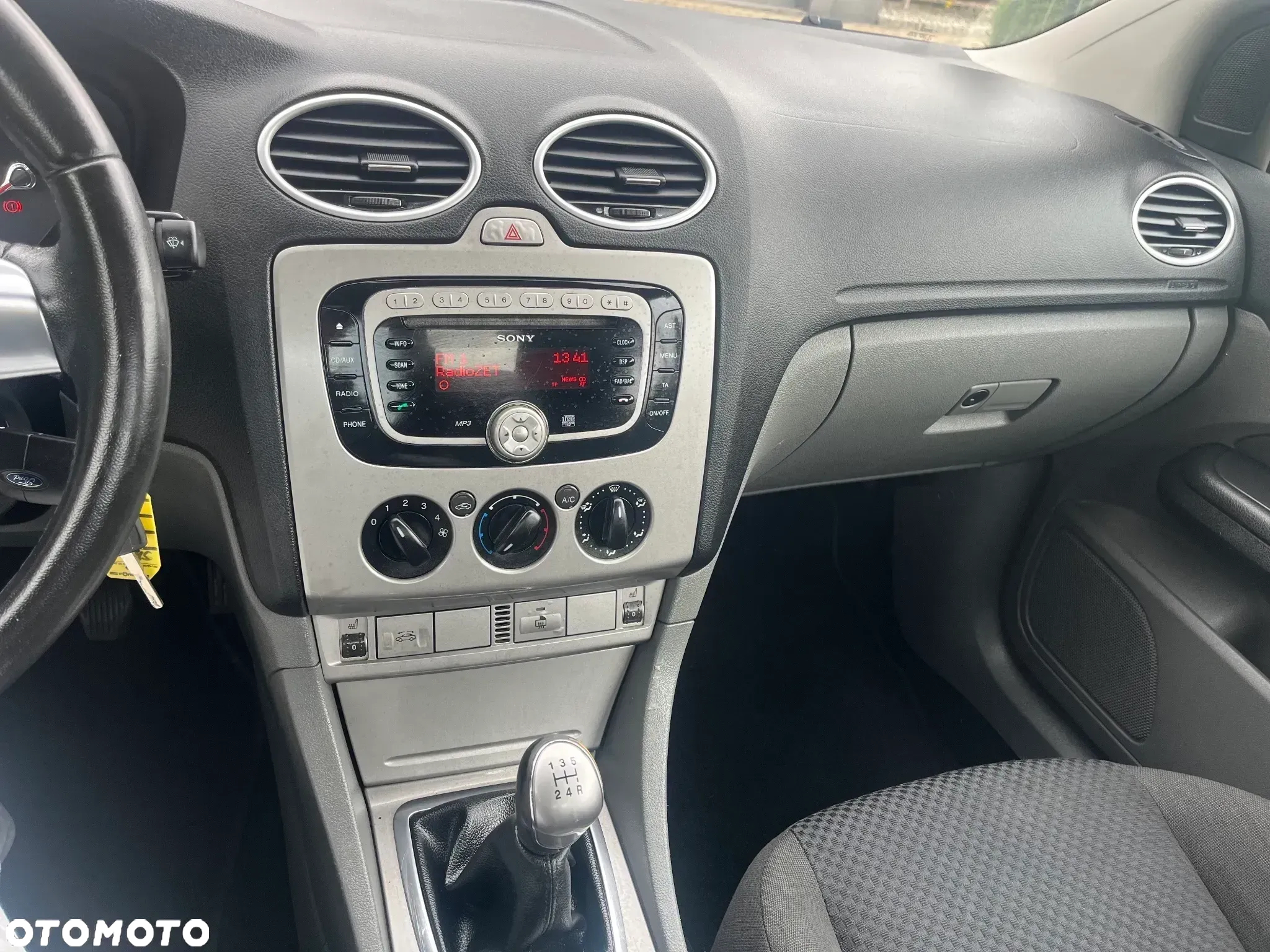 Ford Focus Coupe-Cabriolet 2.0 16V Black Magic - 17
