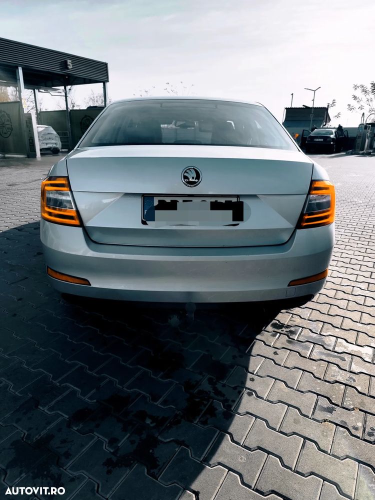 Skoda Octavia 2.0 TDI AMBITION - 5