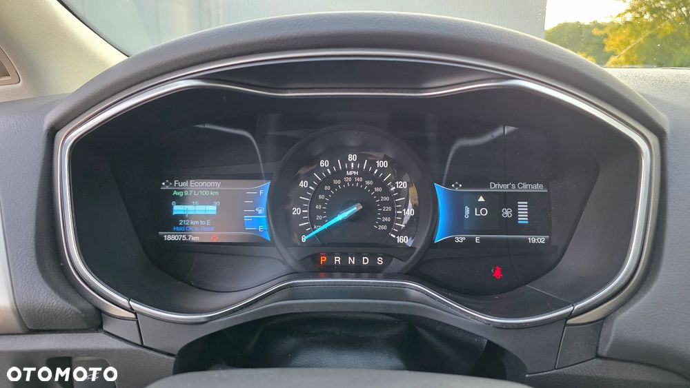 Ford Fusion 2.0 EcoBoost Titanium - 24