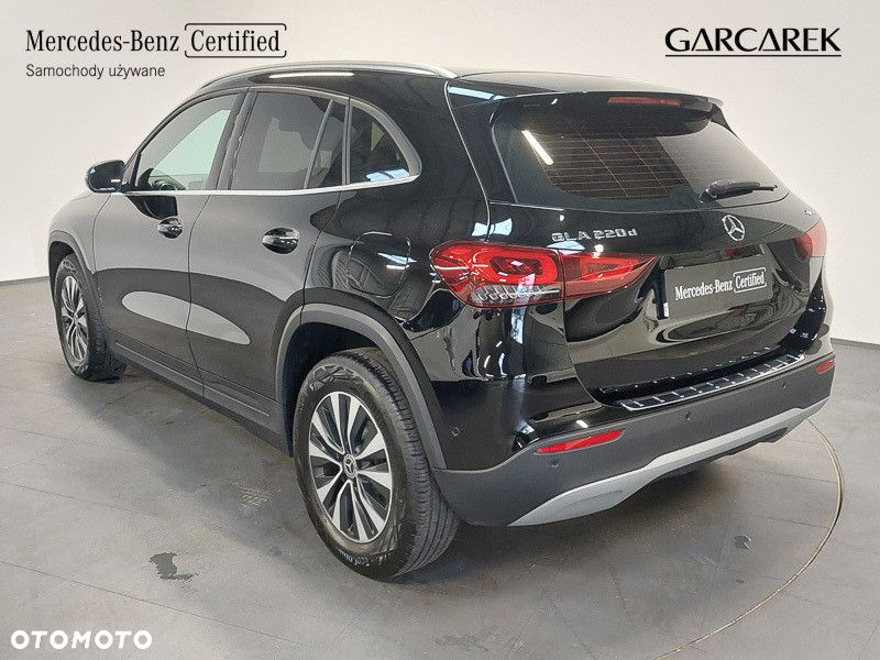 Mercedes-Benz GLA 220 d 4-Matic Style - 4
