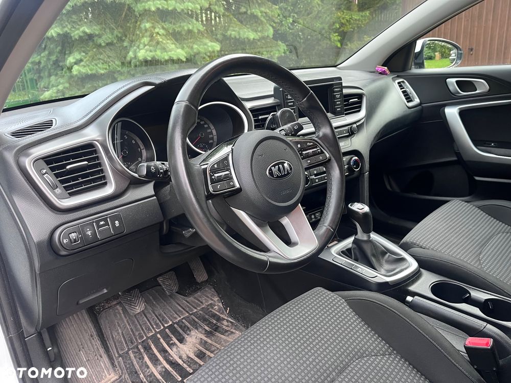 Kia Ceed 1.4 M - 27